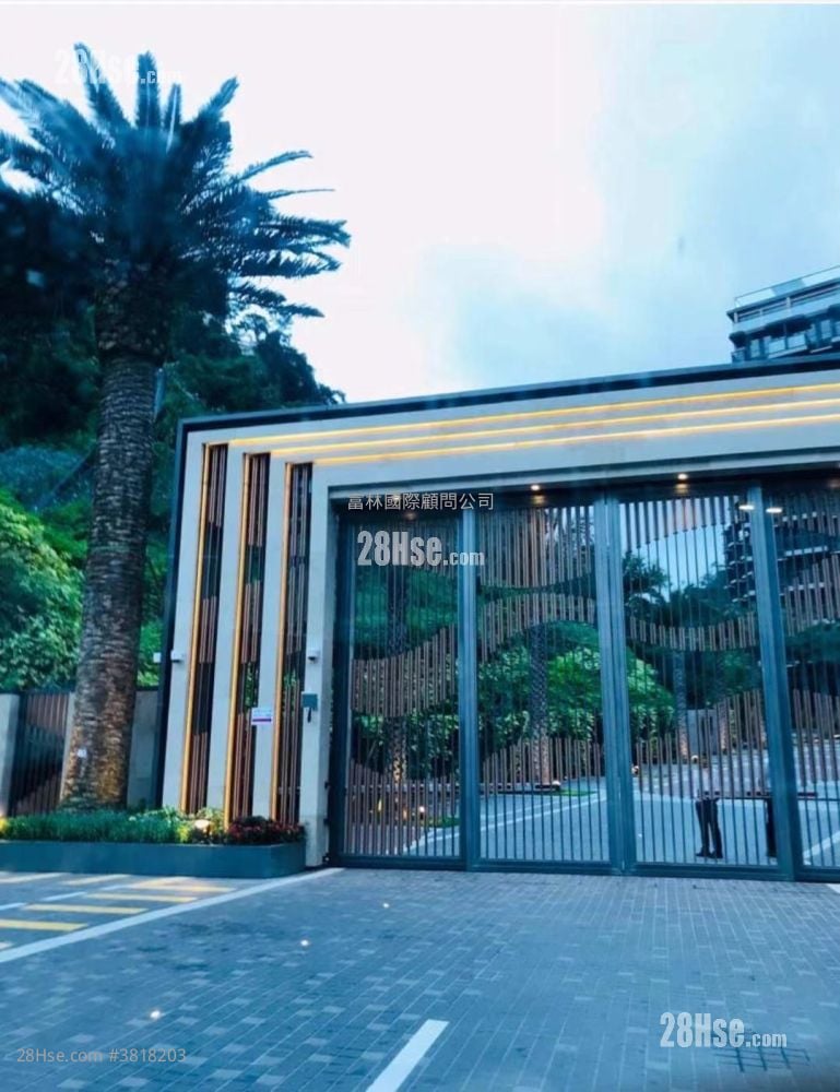 The Met. Acappella Rental 389 ft²