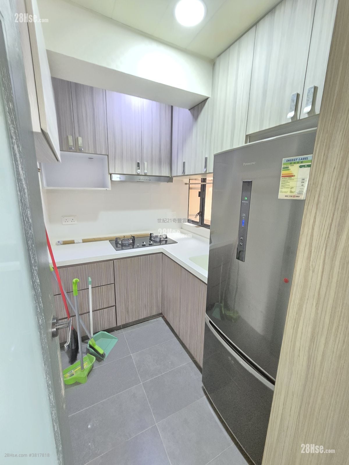 Sunshine City Rental 3 Bedrooms , 1 Bathroom 519 ft²