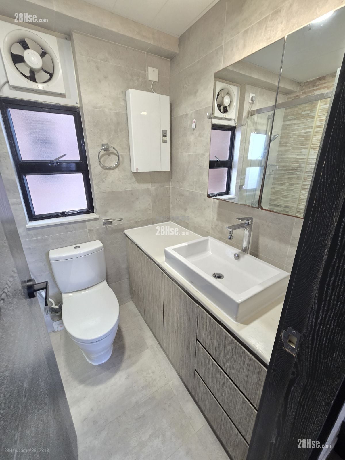 Sunshine City Rental 3 Bedrooms , 1 Bathroom 519 ft²