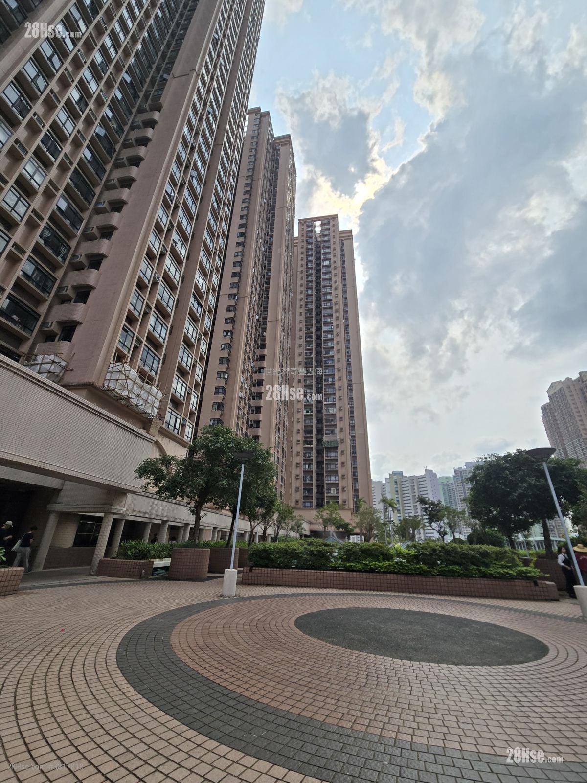 Sunshine City Rental 3 Bedrooms , 1 Bathroom 519 ft²