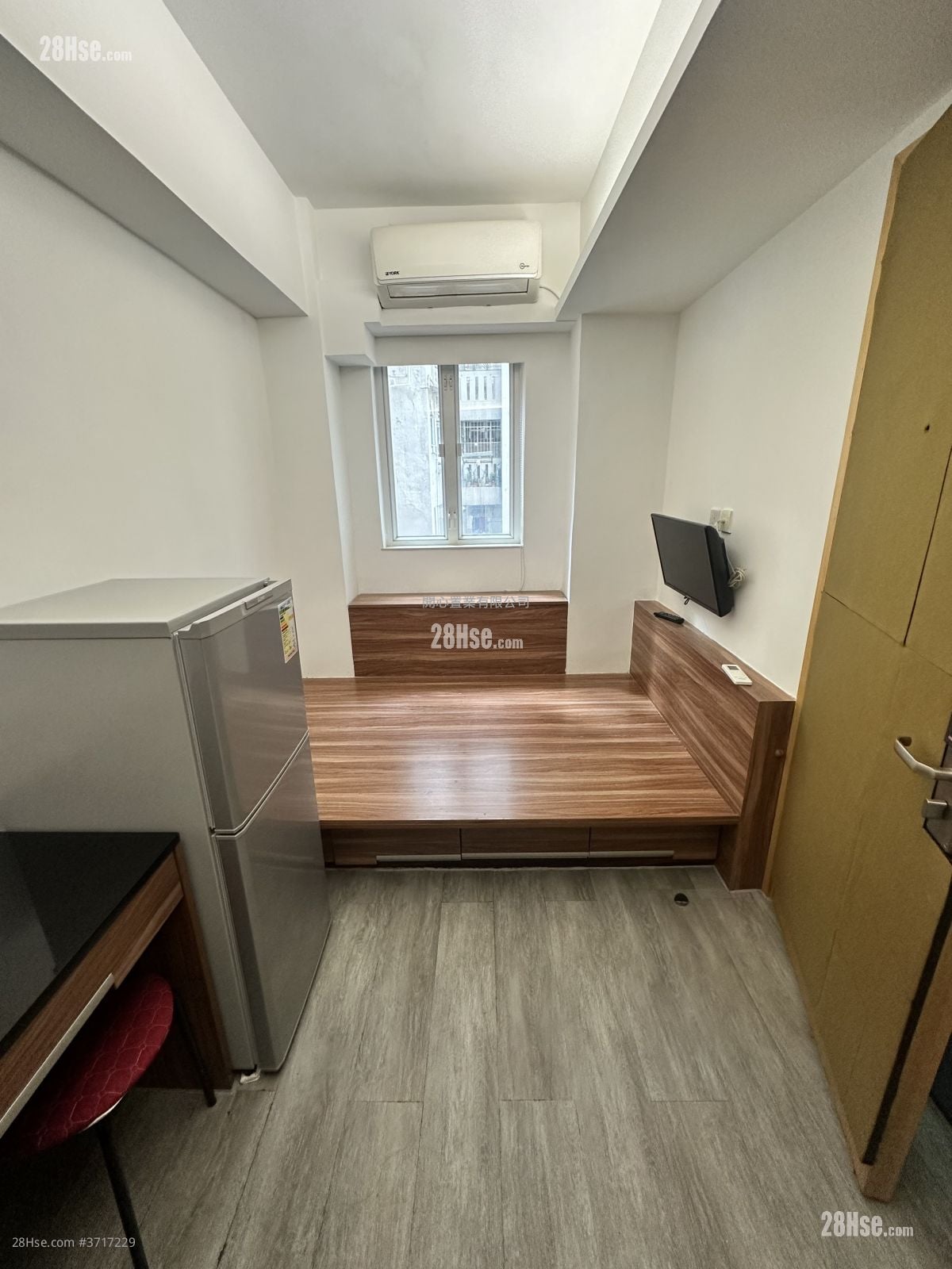 海外大廈 租盤 開放式間隔 , 1 浴室 130 平方呎