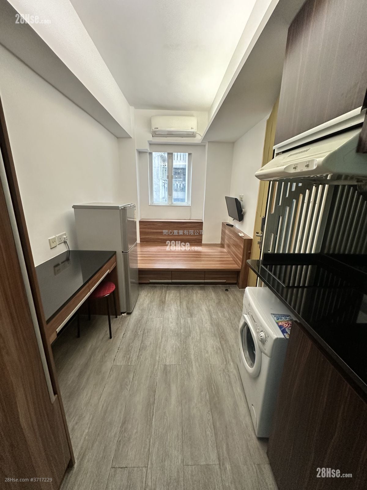 海外大廈 租盤 開放式間隔 , 1 浴室 130 平方呎