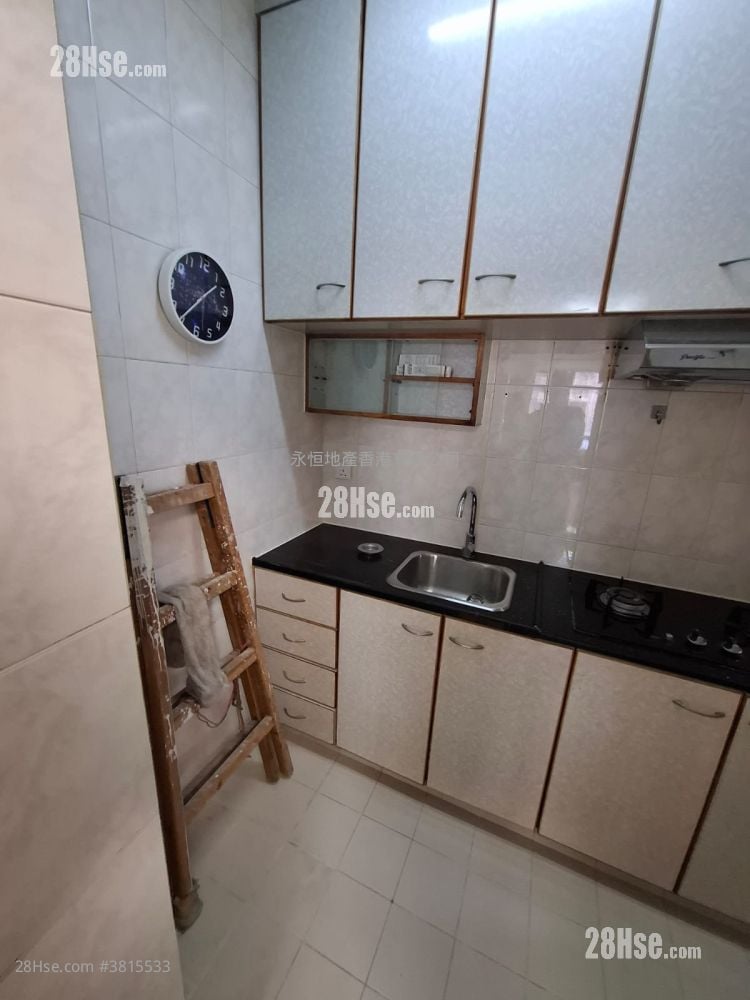 Roca Centre Rental 3 Bedrooms , 1 Bathroom