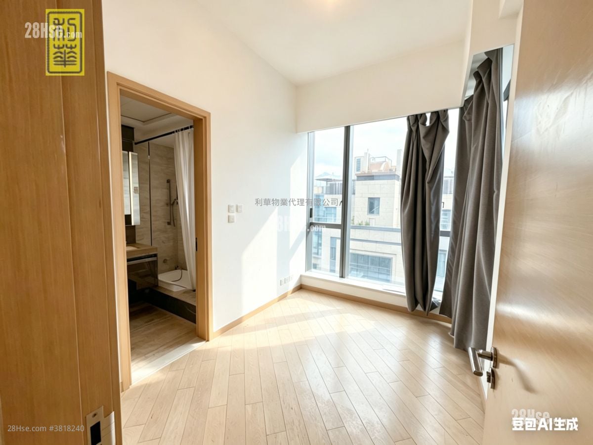 Riva Rental 3 Bedrooms , 2 Bathrooms 649 ft²