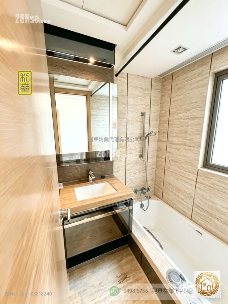 Riva Rental 3 Bedrooms , 2 Bathrooms 649 ft²