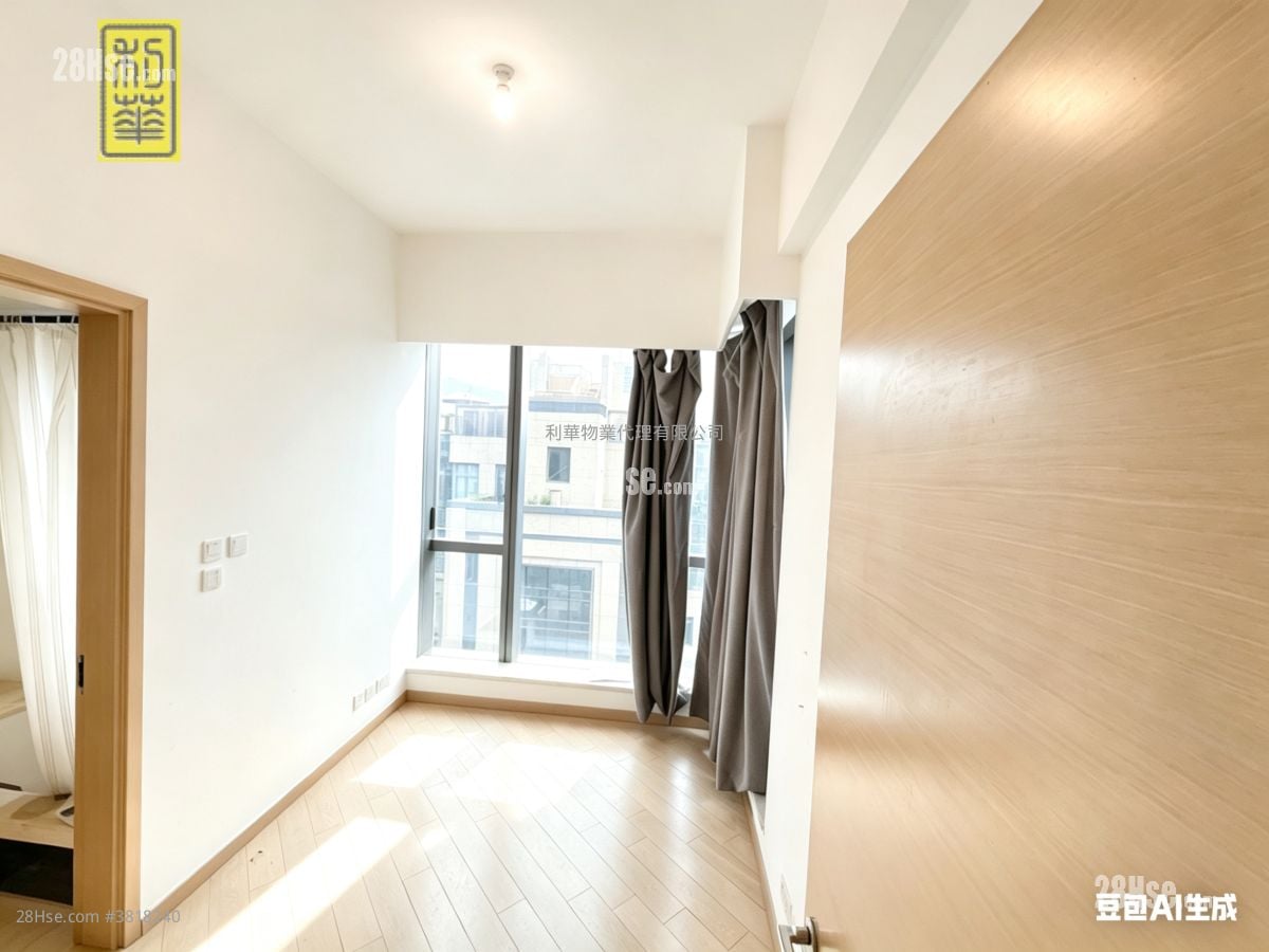 Riva Rental 3 Bedrooms , 2 Bathrooms 649 ft²