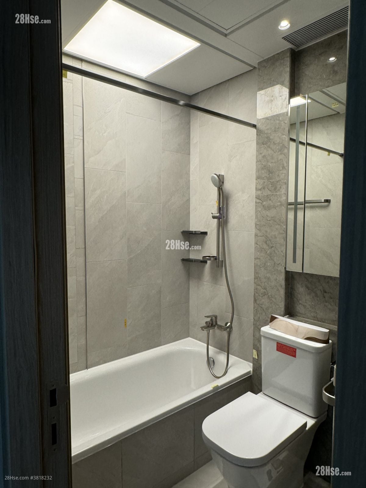 飞扬 租盘 1 房 , 1 浴室 281 平方尺