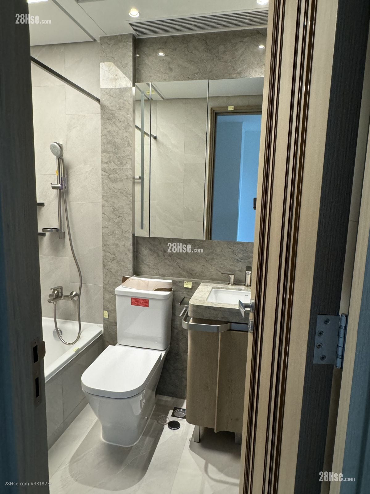 飞扬 租盘 1 房 , 1 浴室 281 平方尺