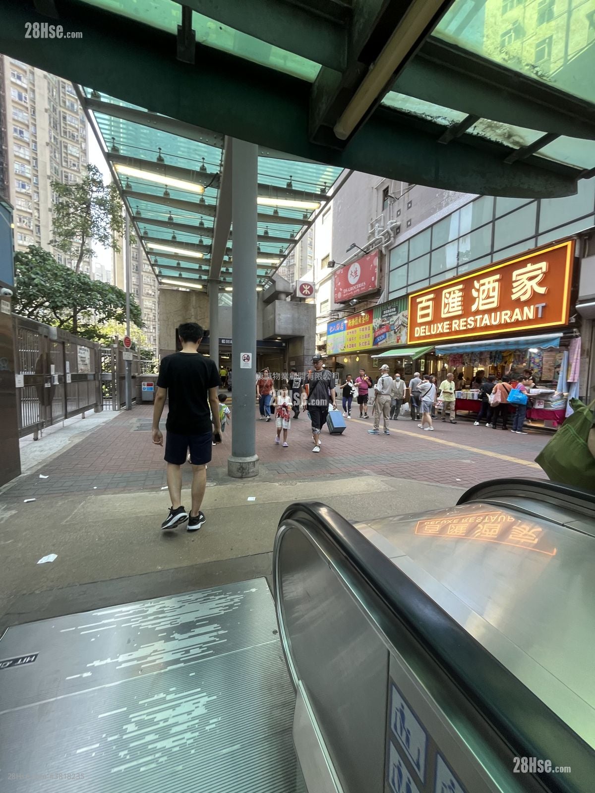 Hong Tin Court Rental 2 Bedrooms , 1 Bathroom 400 ft²