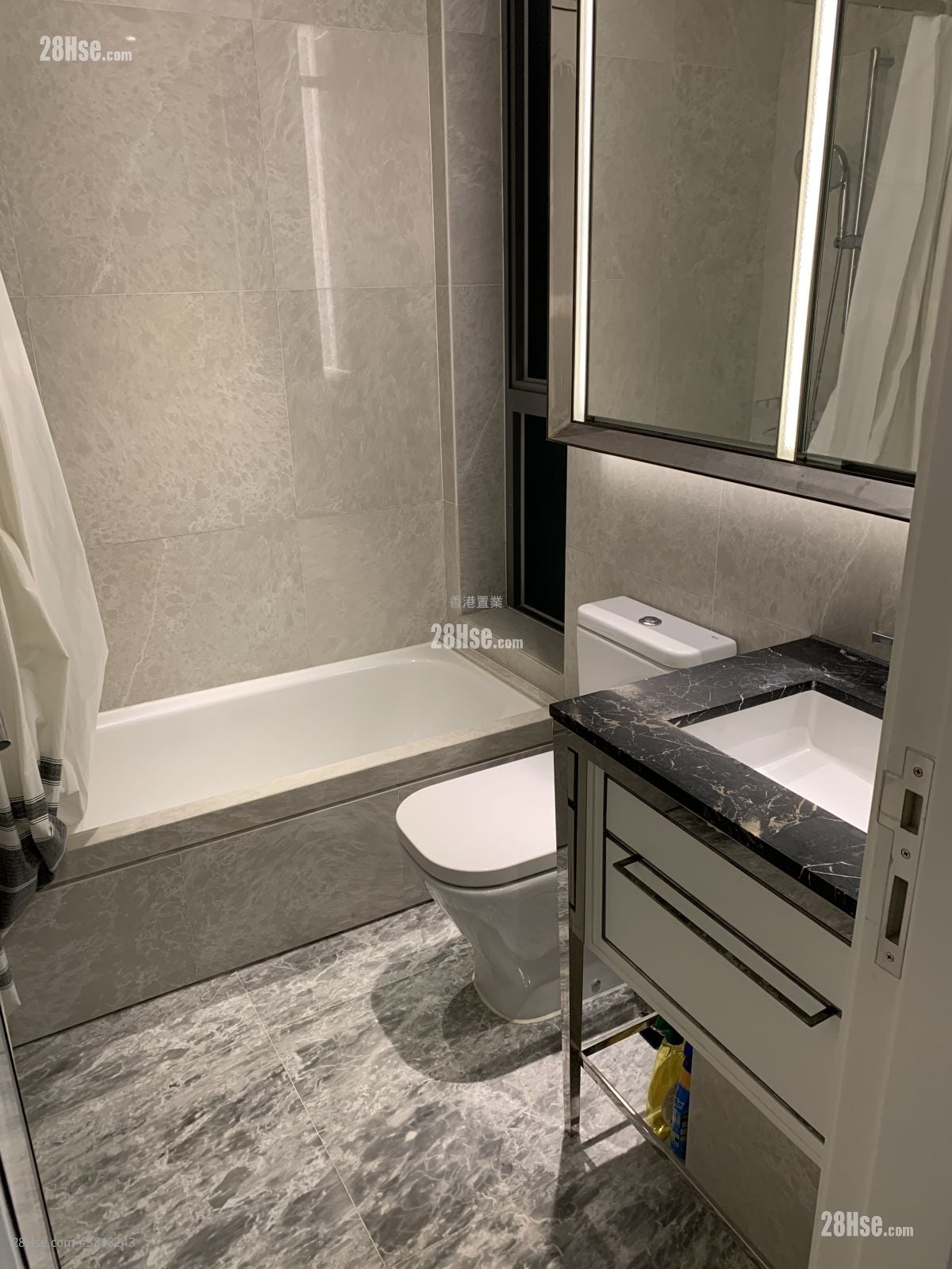 Capri 售盤 2 房 , 1 浴室 547 平方呎