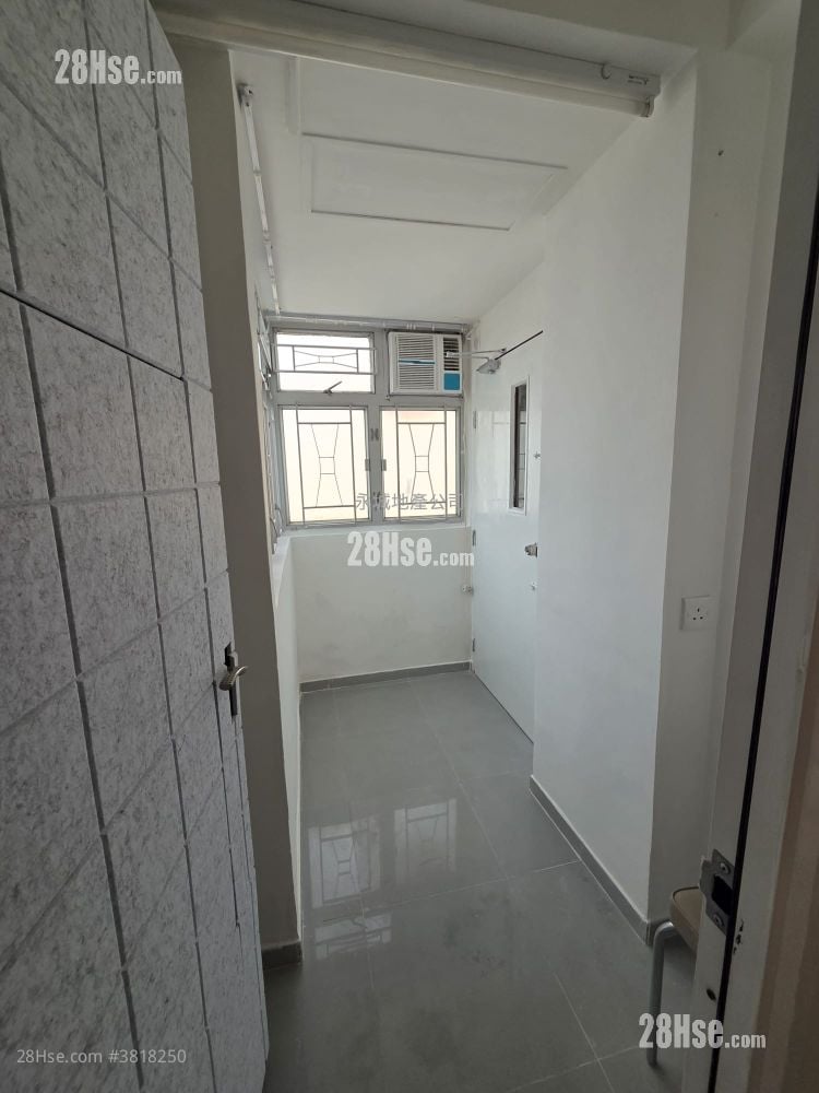 Shun Pong Building Rental 2 Bedrooms , 1 Bathroom 237 ft²