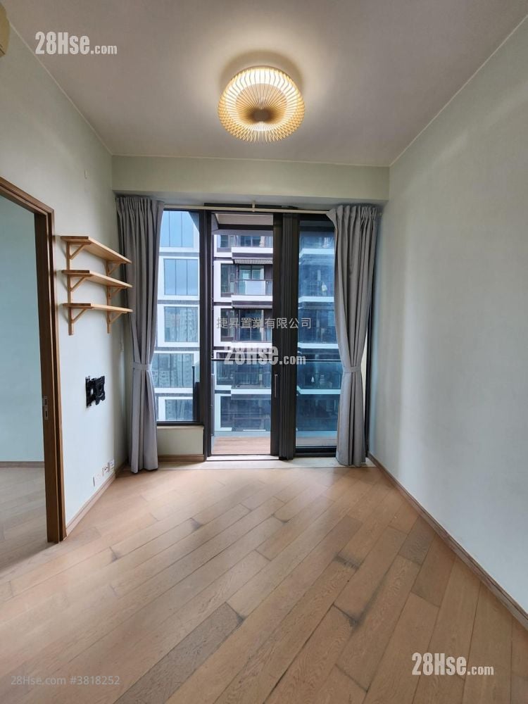 城中匯 售盤 2 房 , 1 浴室 410 平方呎