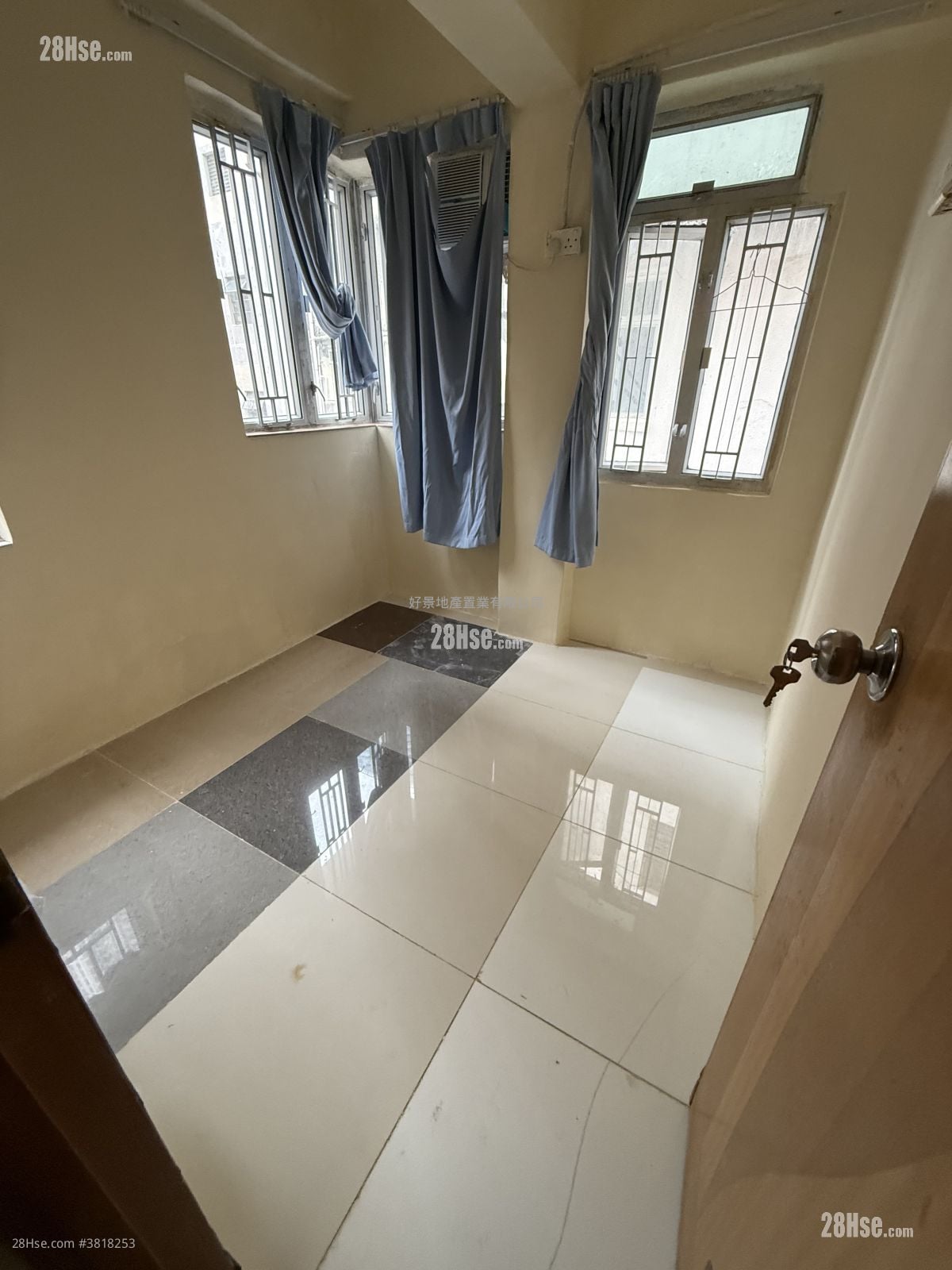 单幢楼房 租盘 110 平方尺