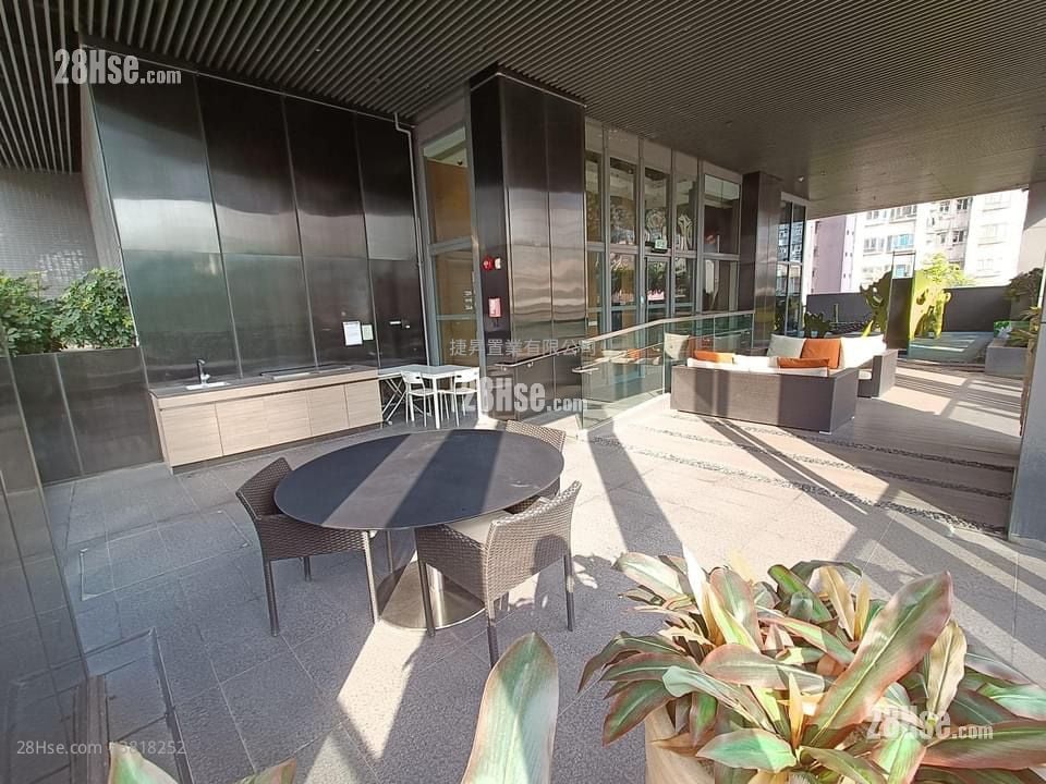 城中匯 售盤 2 房 , 1 浴室 410 平方呎