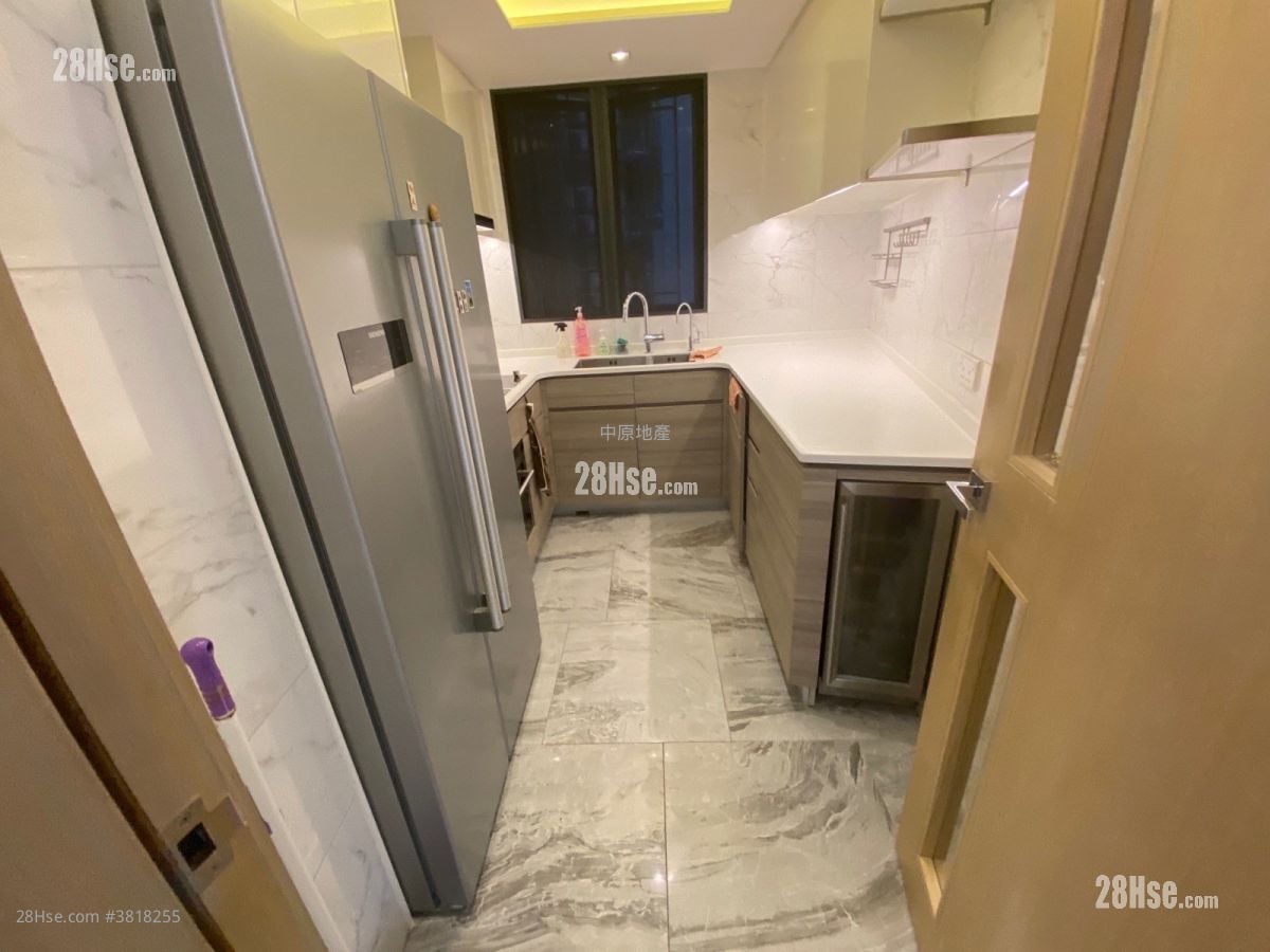 Dragons Range Sell 3 Bedrooms , 2 Bathrooms 944 ft²