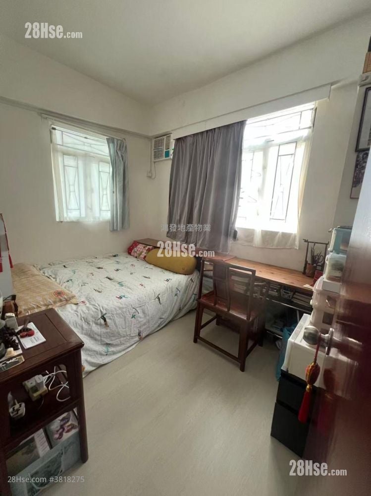 Ji Long Sell 3 Bedrooms , 1 Bathroom 460 ft²