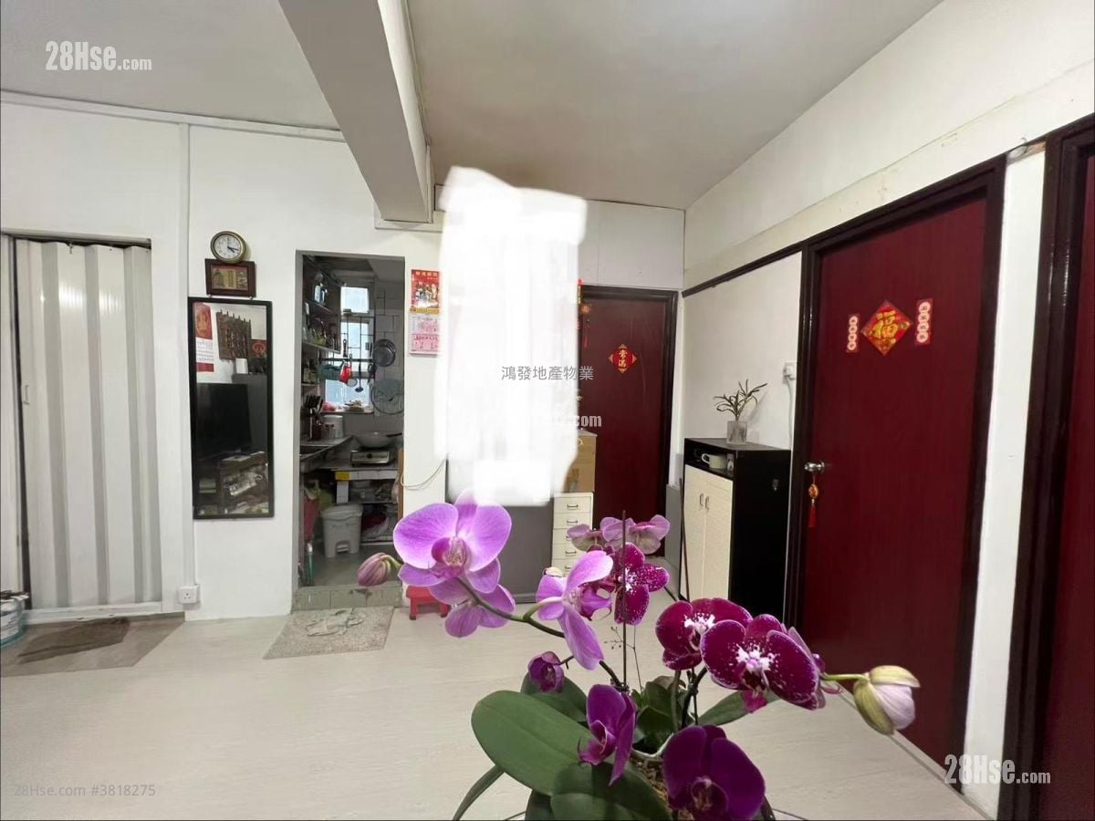 Ji Long Sell 3 Bedrooms , 1 Bathroom 460 ft²