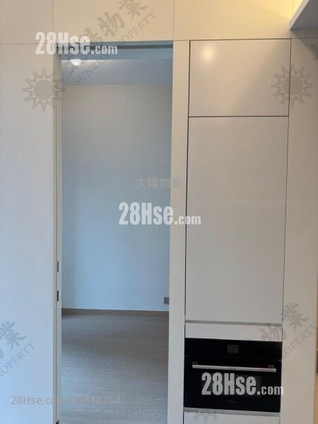 Baker Circle Greenwich Sell 1 Bedroom 265 ft²