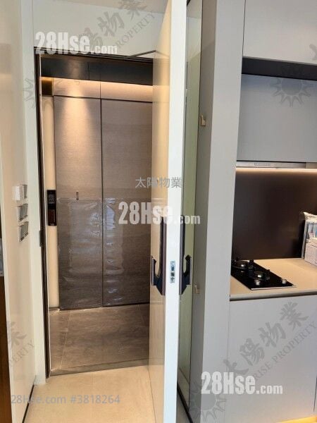 Baker Circle Greenwich Sell 1 Bedroom 265 ft²