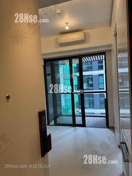 Baker Circle Greenwich Sell 1 Bedroom 265 ft²