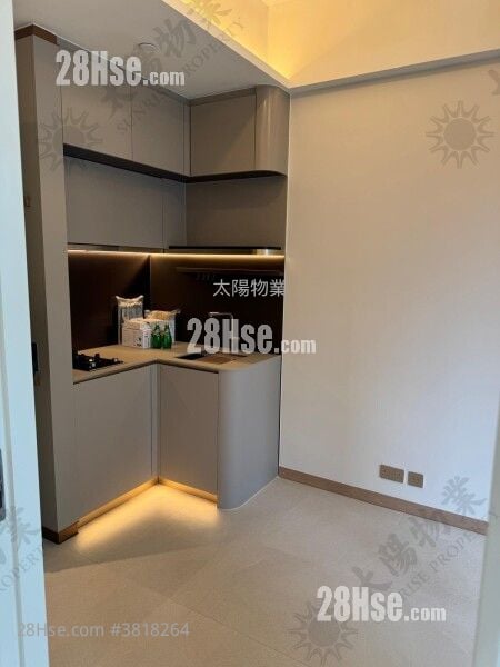 Baker Circle Greenwich Sell 1 Bedroom 265 ft²