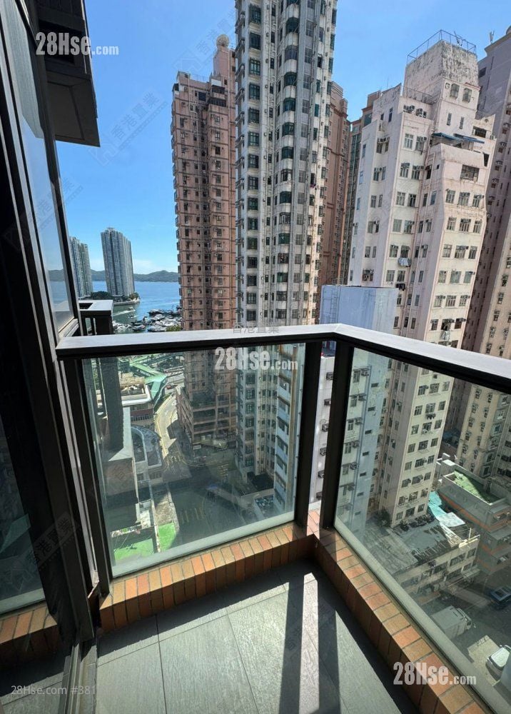 South Walk Aura Sell 1 Bathroom 194 ft²