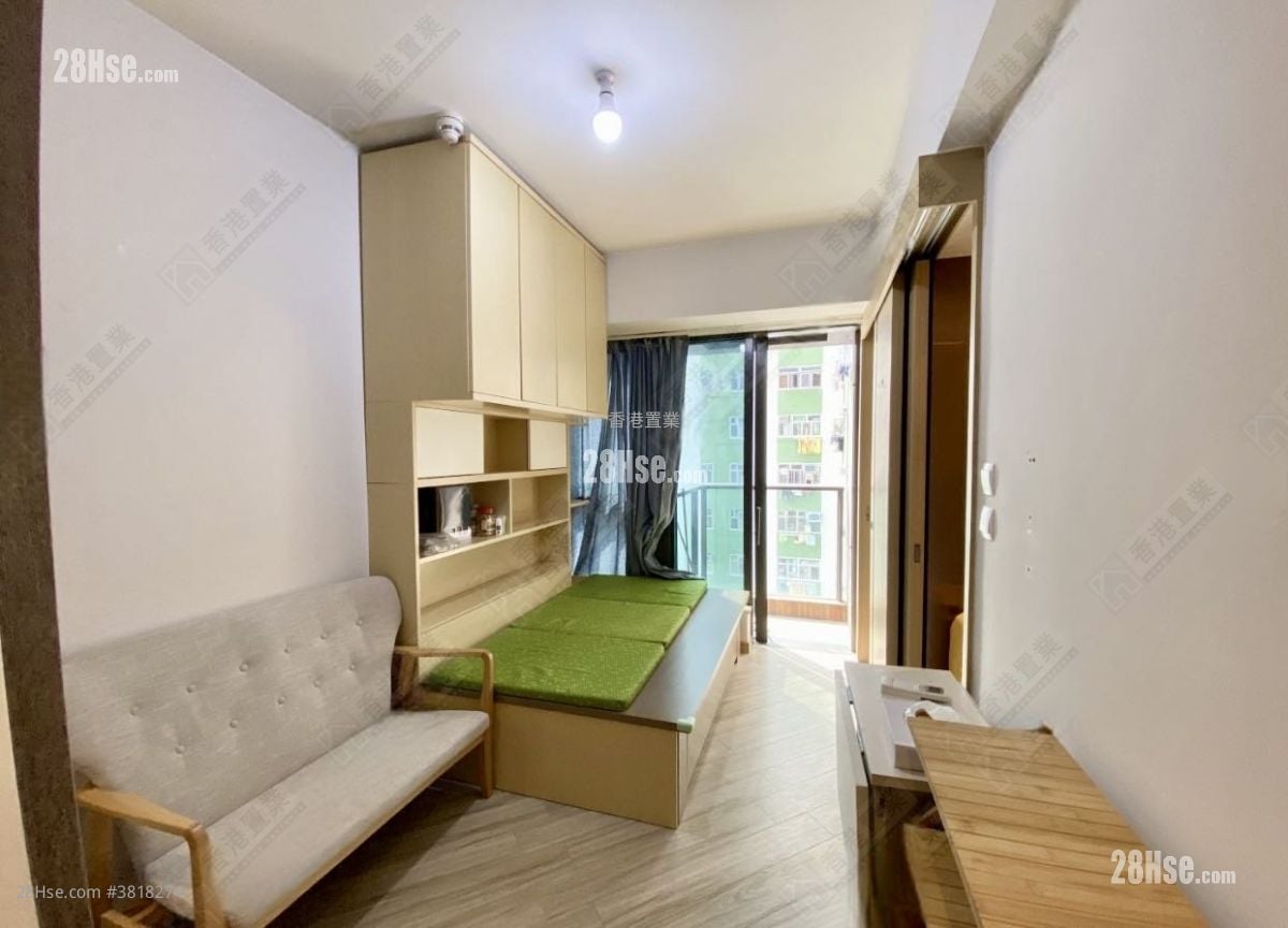 South Walk Aura Sell 1 Bathroom 194 ft²