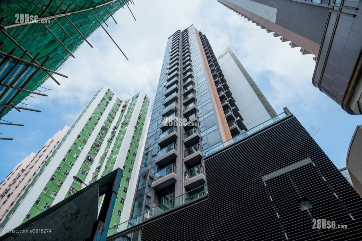 South Walk Aura Sell 1 Bathroom 194 ft²