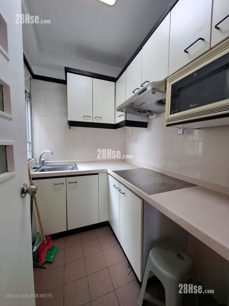 厨房: 花都广场 租盘 2 房 , 1 浴室 370 平方尺
