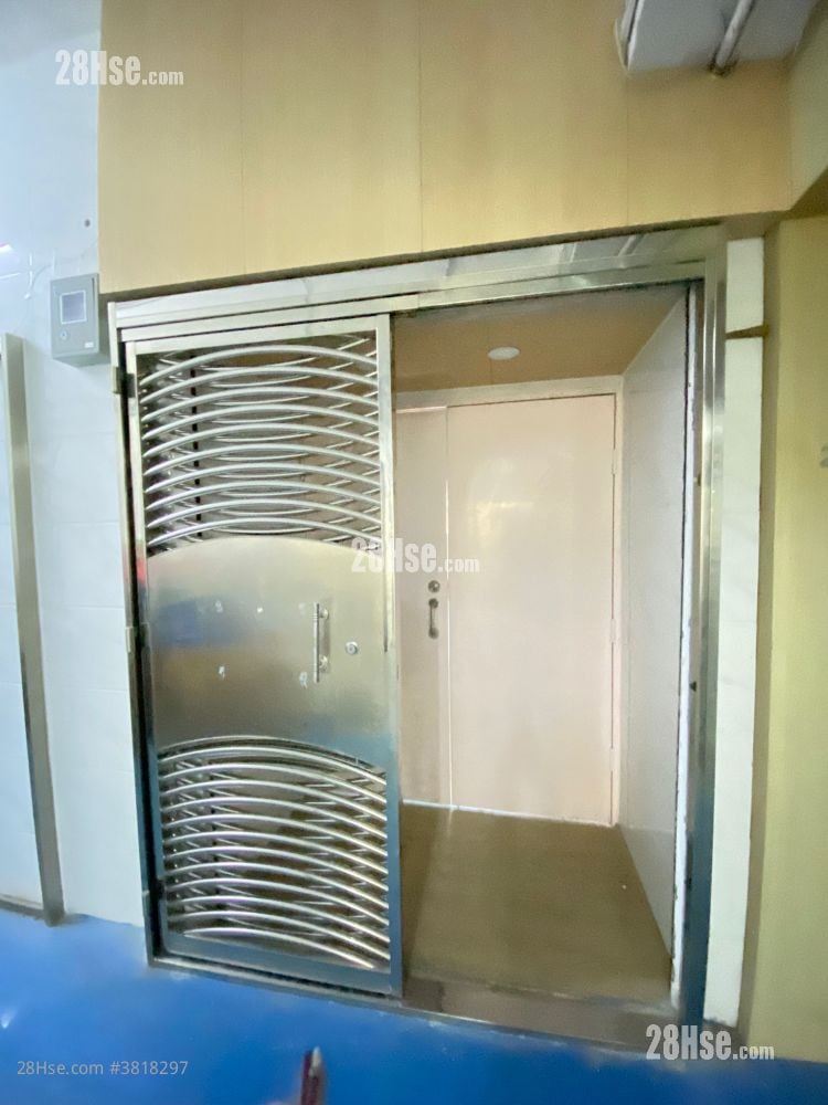 Wah Fat Industrial Building Rental 1 Bedroom , 1 Toilet