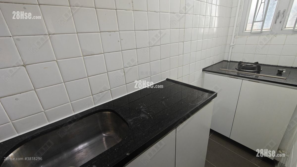 福滿大廈 租盤 384 平方呎