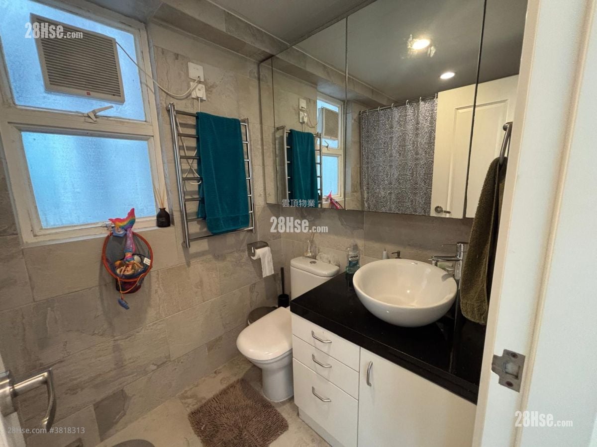 頤峰 租盤 4 房 , 2 浴室 1,406 平方呎