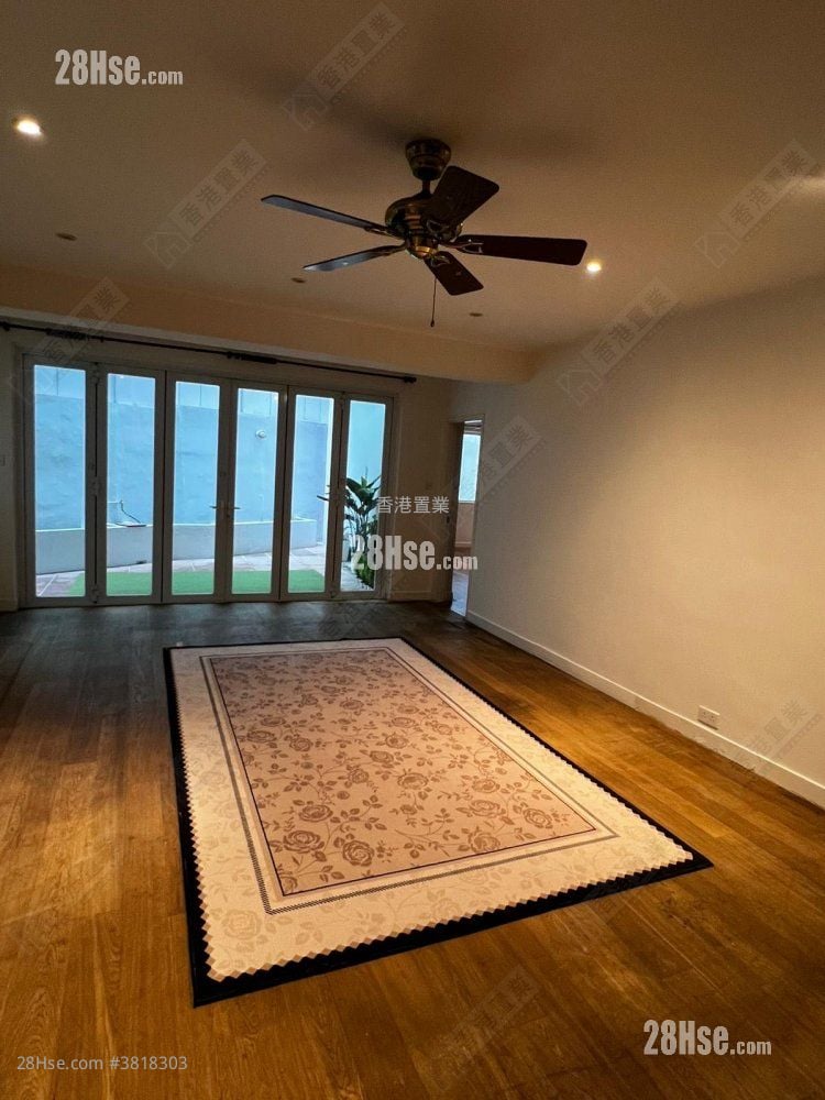 Peace Court Sell 3 Bedrooms 1,370 ft²