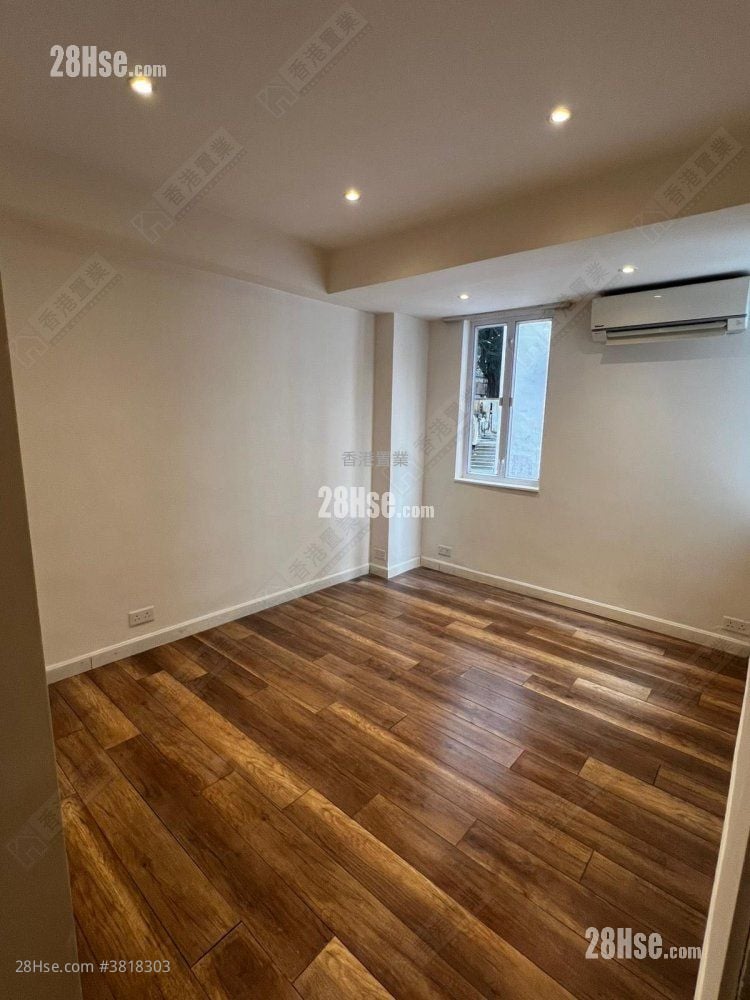 Peace Court Sell 3 Bedrooms 1,370 ft²