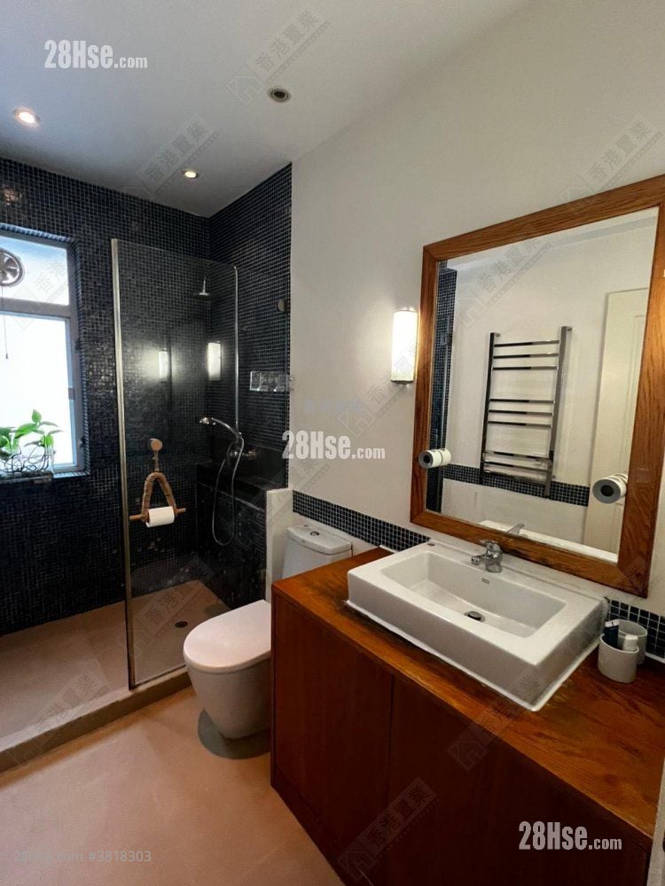 Peace Court Sell 3 Bedrooms 1,370 ft²