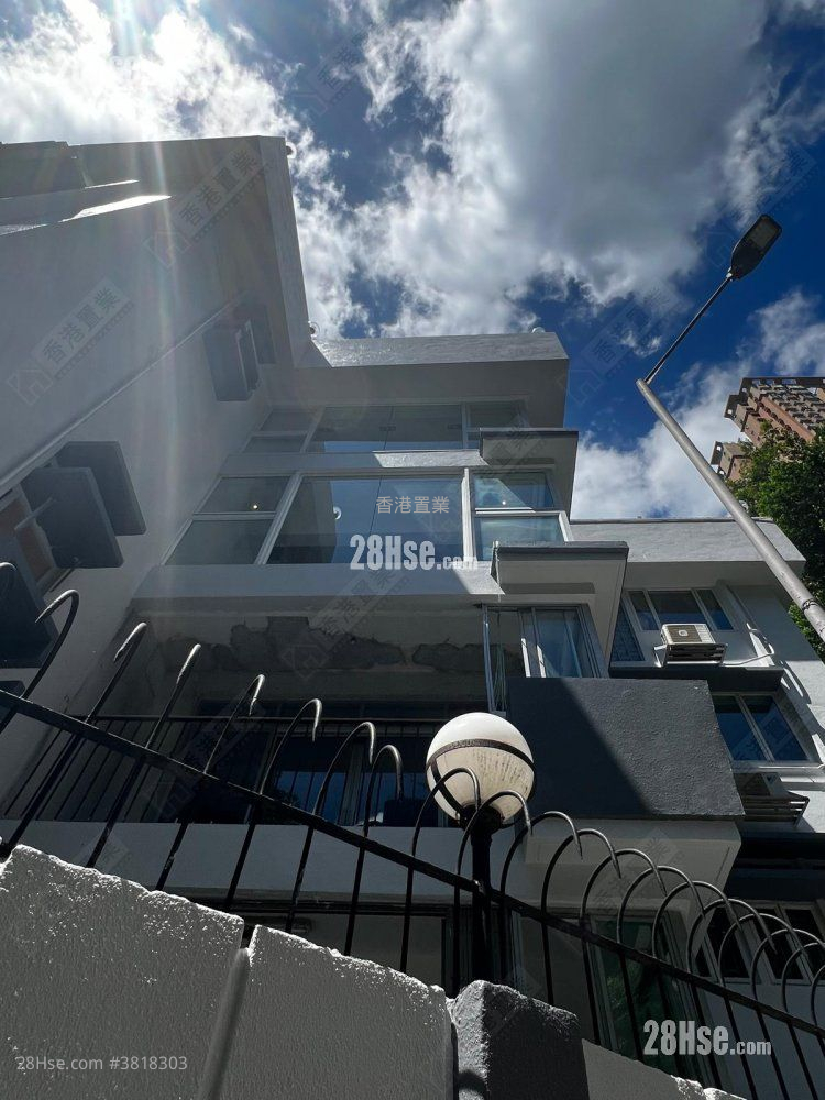 Peace Court Sell 3 Bedrooms 1,370 ft²