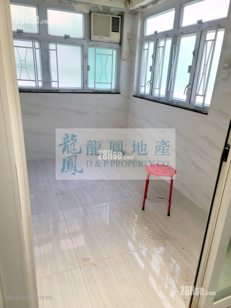 长辉大厦 租盘 开放式间隔 202 平方尺