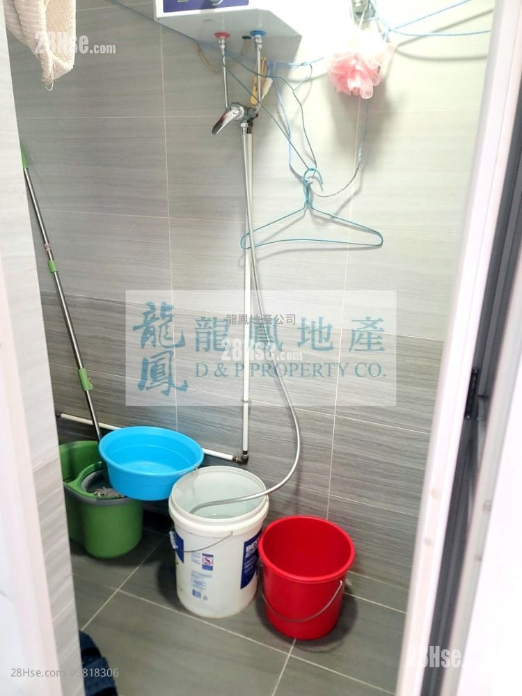 长辉大厦 租盘 开放式间隔 202 平方尺