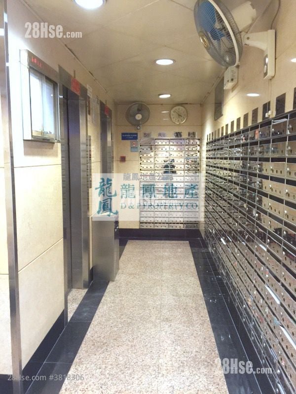 长辉大厦 租盘 开放式间隔 202 平方尺