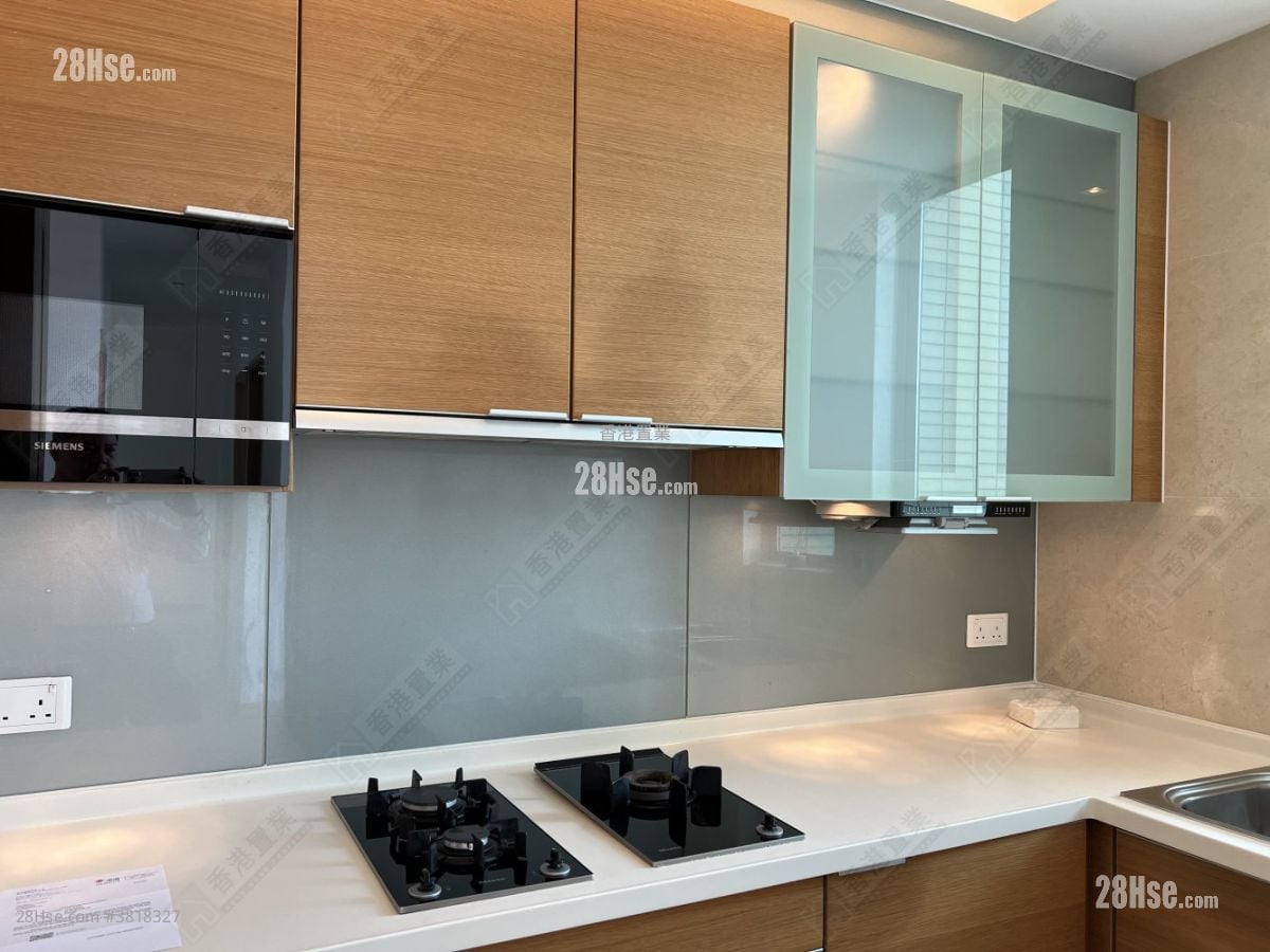 York Place Sell 3 Bedrooms , 2 Bathrooms 777 ft²