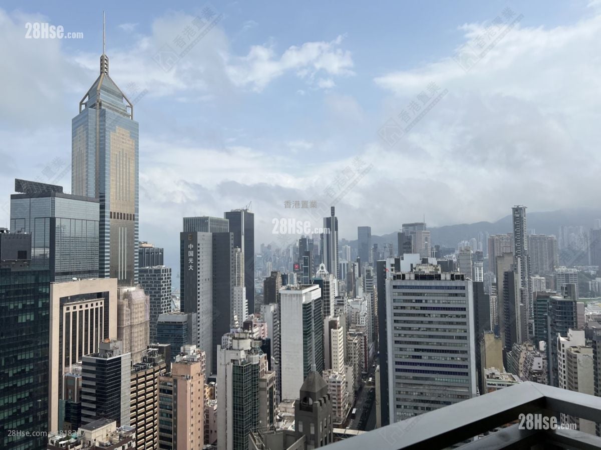 York Place Sell 3 Bedrooms , 2 Bathrooms 777 ft²