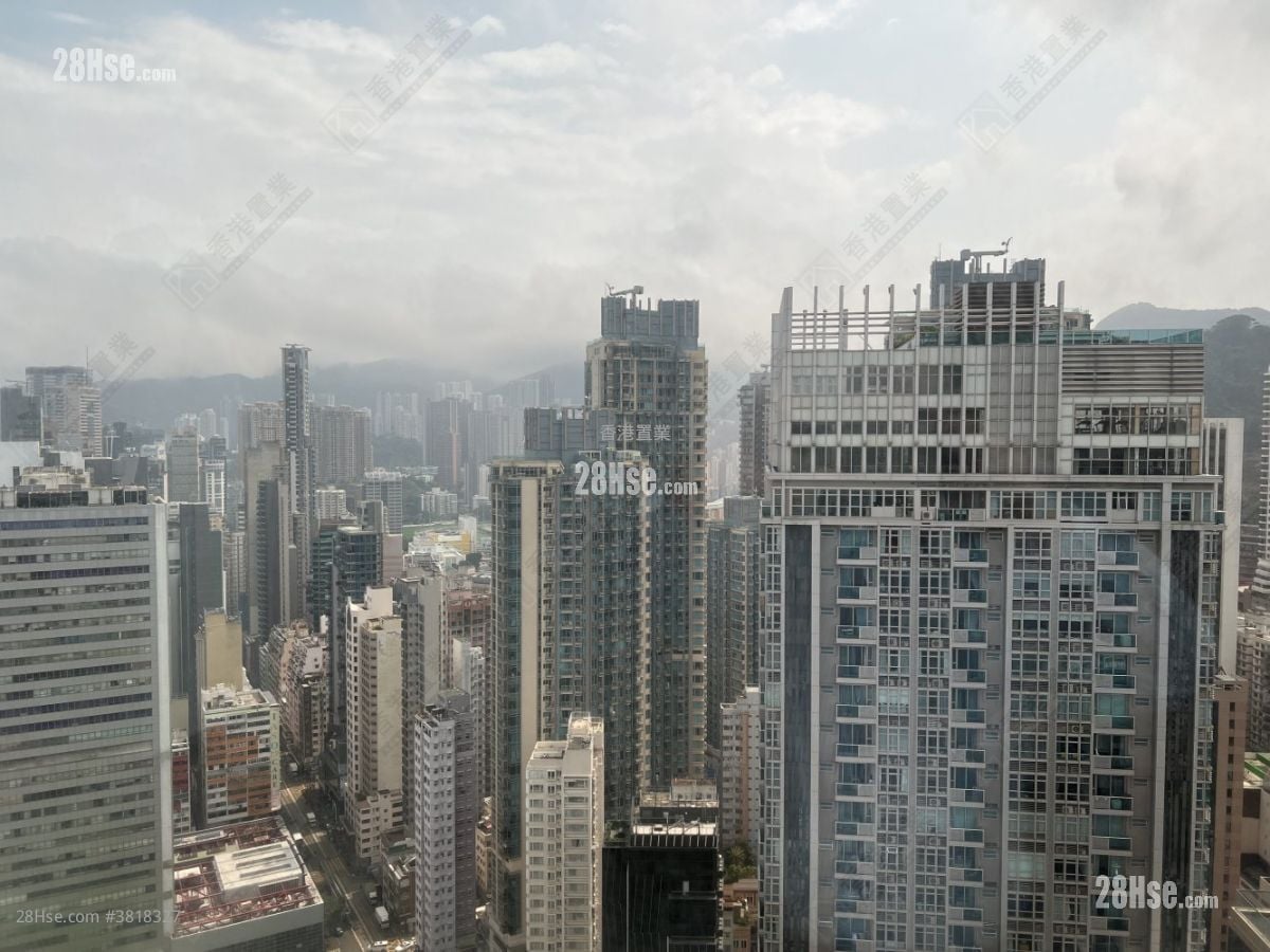 York Place Sell 3 Bedrooms , 2 Bathrooms 777 ft²