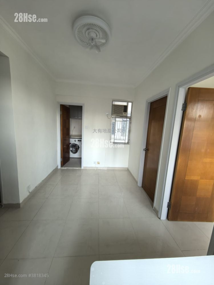 厅: 玉龙楼 售盘 2 房 , 1 浴室 300 平方尺