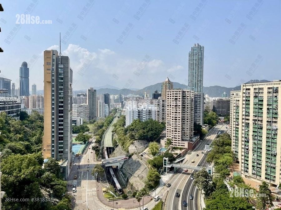 Parc Palais Rental 829 ft²