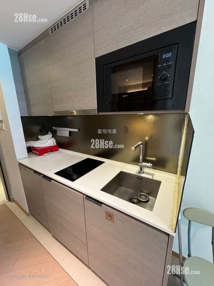 Upper East Rental Studio , 1 Bathroom 219 ft²