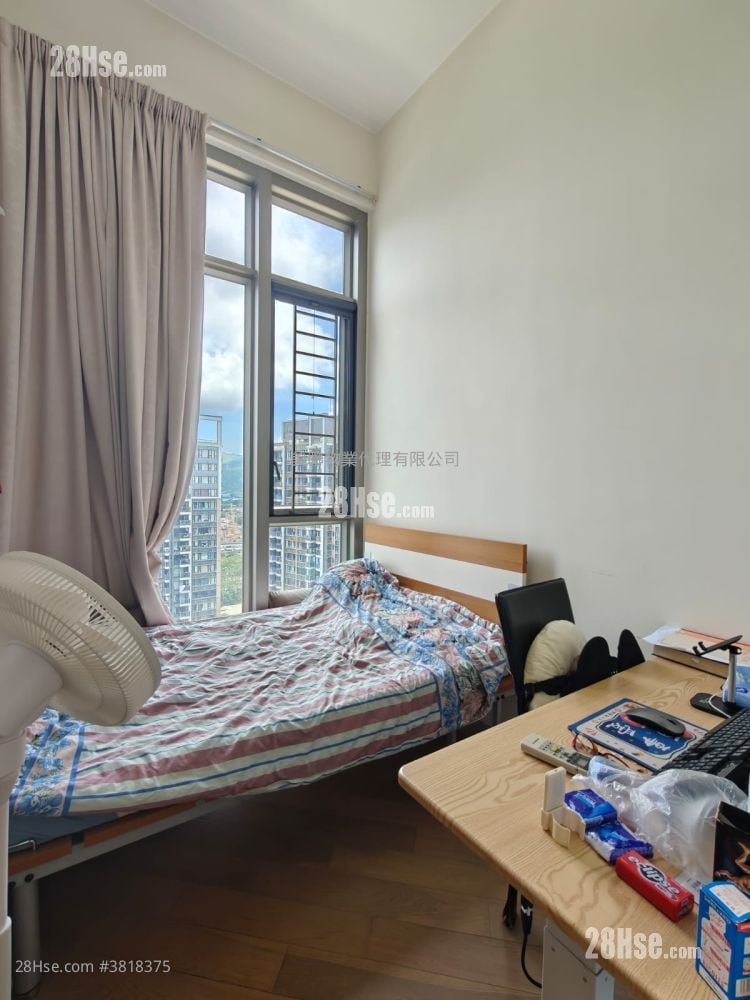 原築 售盤 3 房 978 平方呎