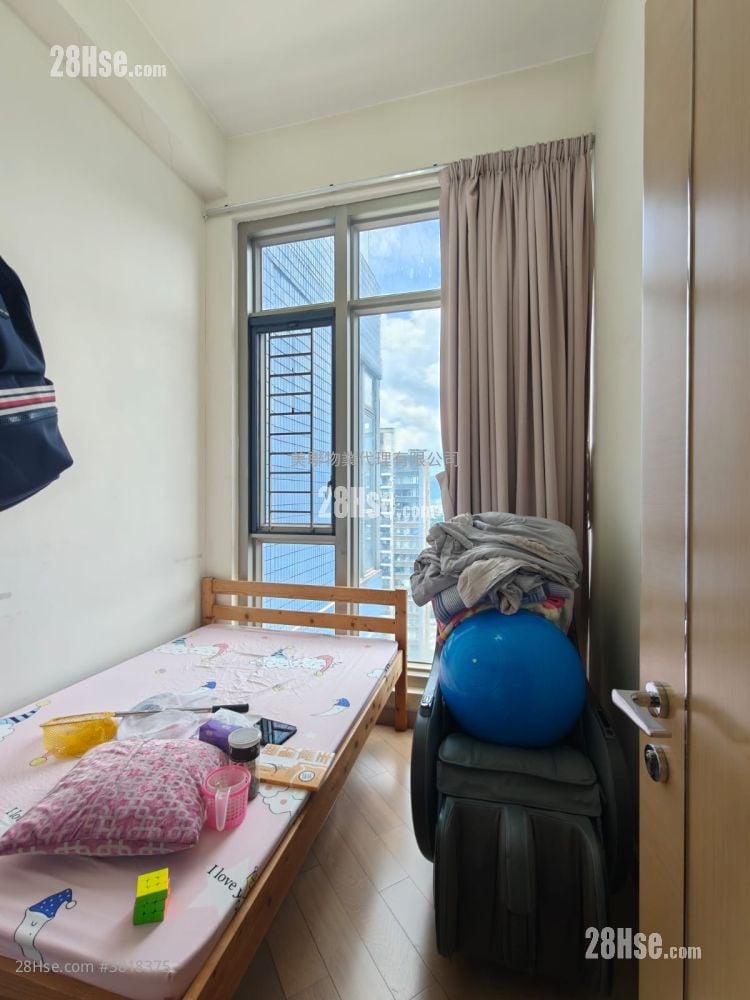 原築 售盤 3 房 978 平方呎