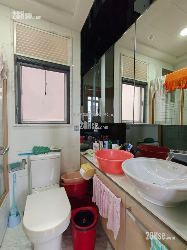 原築 售盤 3 房 978 平方呎