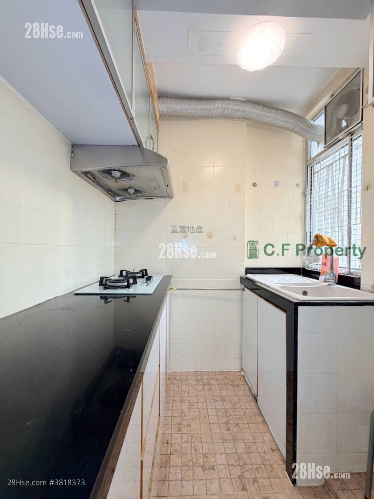 New Kwai Fong Gardens Rental 2 Bedrooms 400 ft²