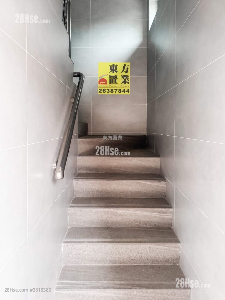 村屋 租盘 3 房 , 1 浴室 700 平方尺